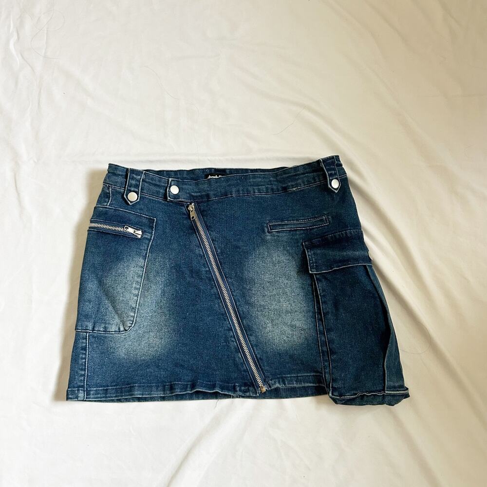 y2k dark wash denim cargo mini skirt